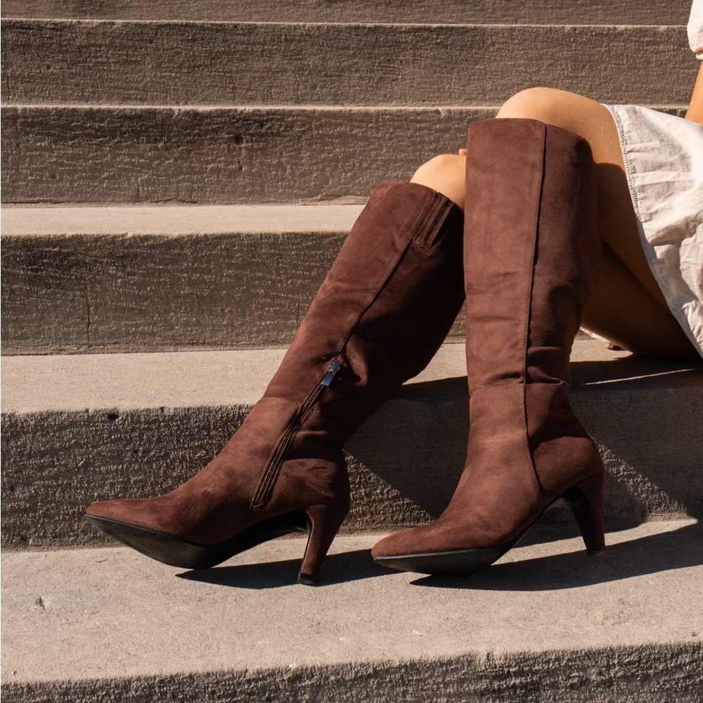Chic Brown Heeled Boots for Women